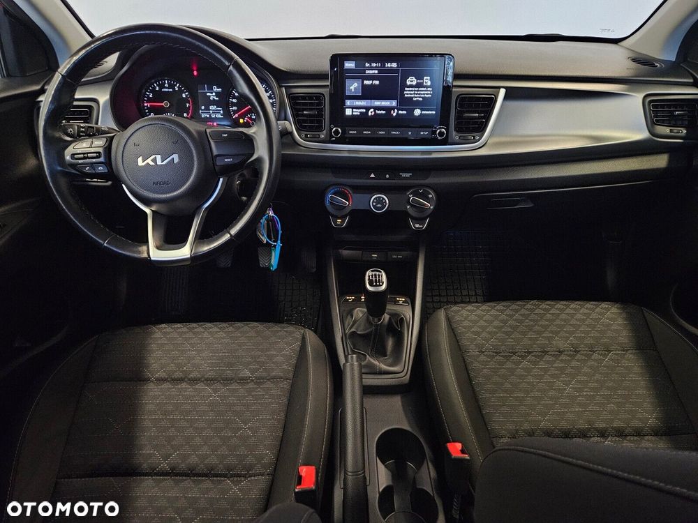 Kia Rio - 12