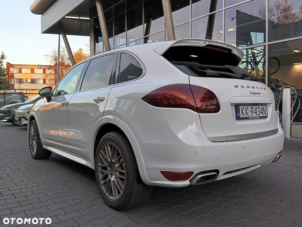 Porsche Cayenne Diesel Platinum Edition - 3