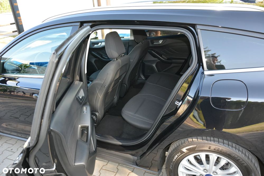 Ford Focus 2.0 EcoBlue Titanium - 12