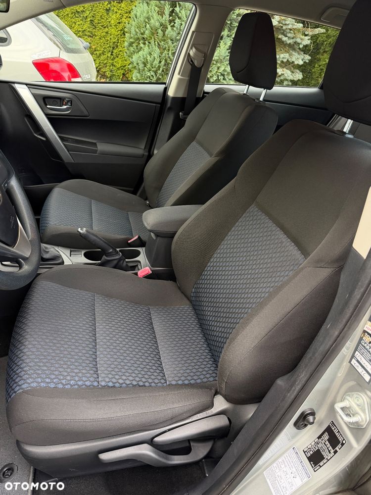 Toyota Auris - 15
