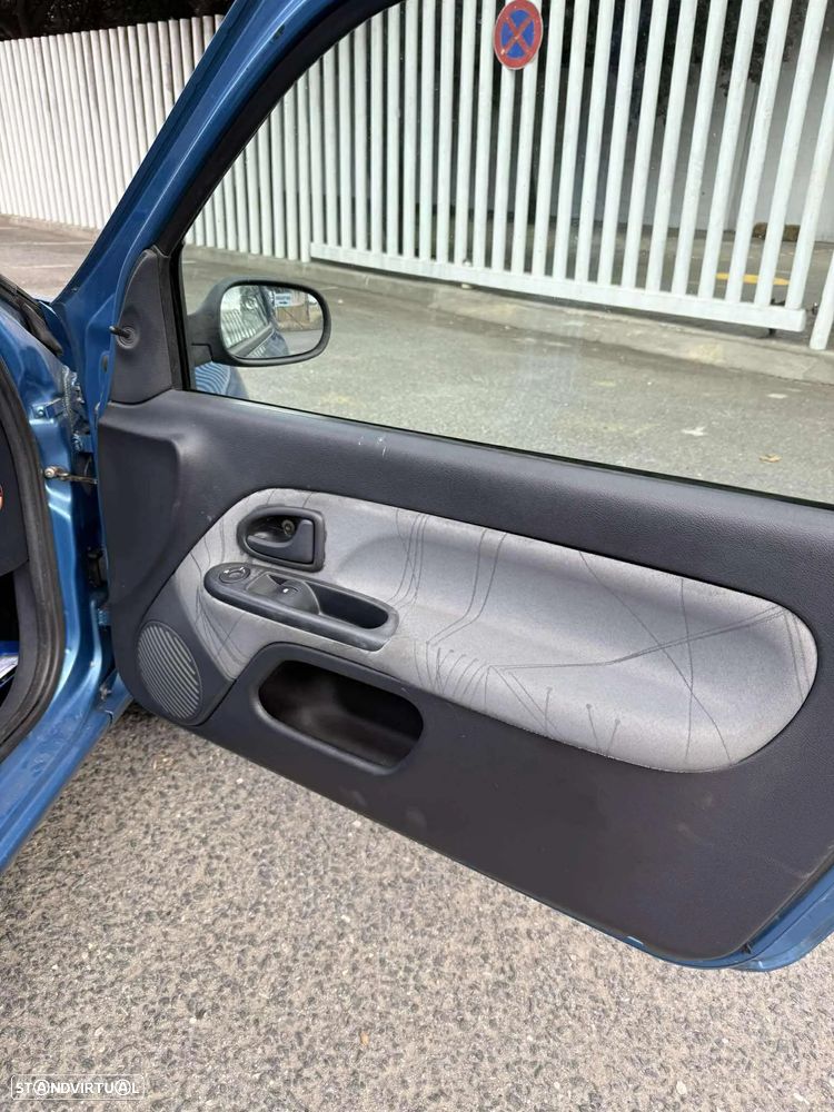 Renault Clio 1.5 dCi Privilège - 27