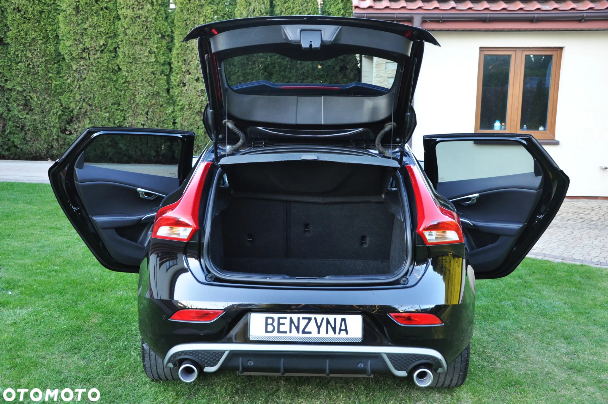 Volvo V40 T3 Drive-E R-Design Momentum - 13
