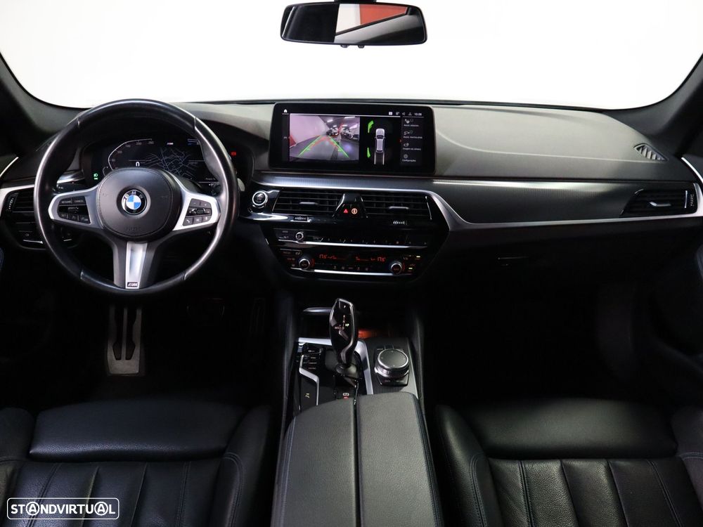BMW 520 d Pack Desportivo M Auto - 11