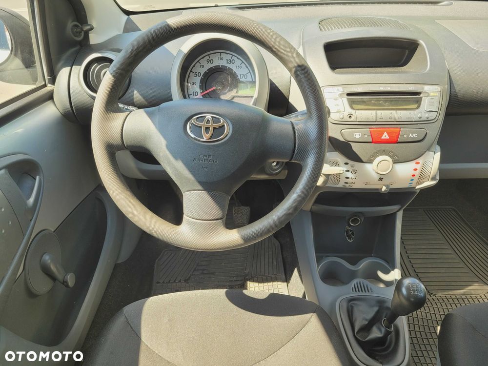 Toyota Aygo - 4