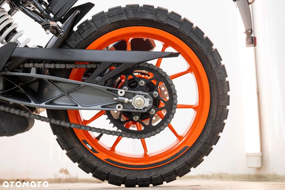 KTM Duke 125 - 35