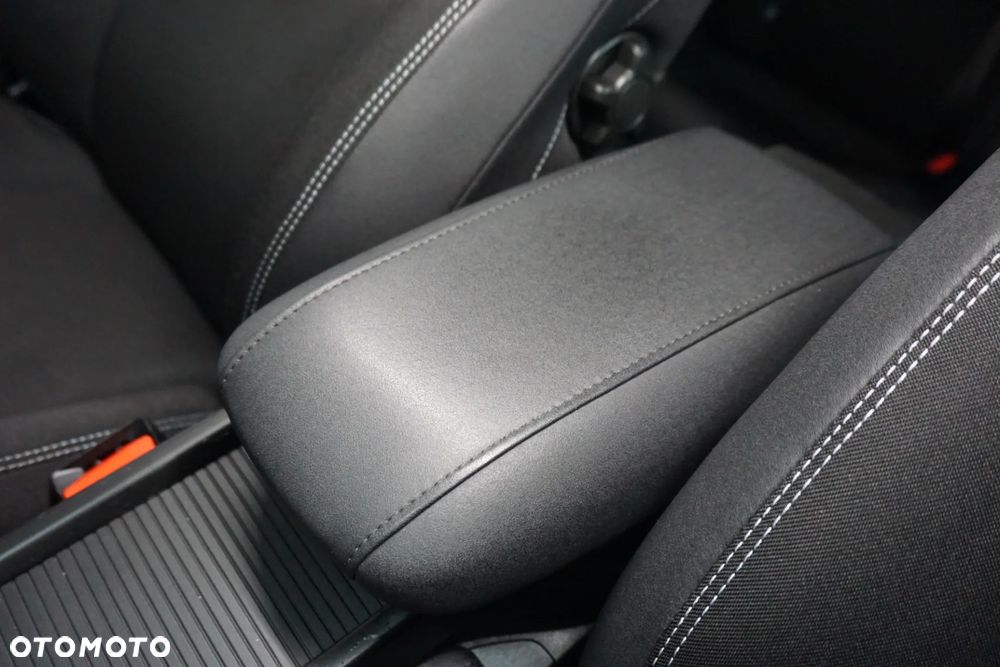 Volvo V40 - 36