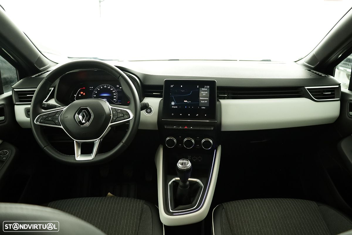 Renault Clio - 8