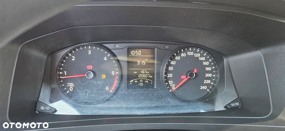 Volkswagen Transporter - 11