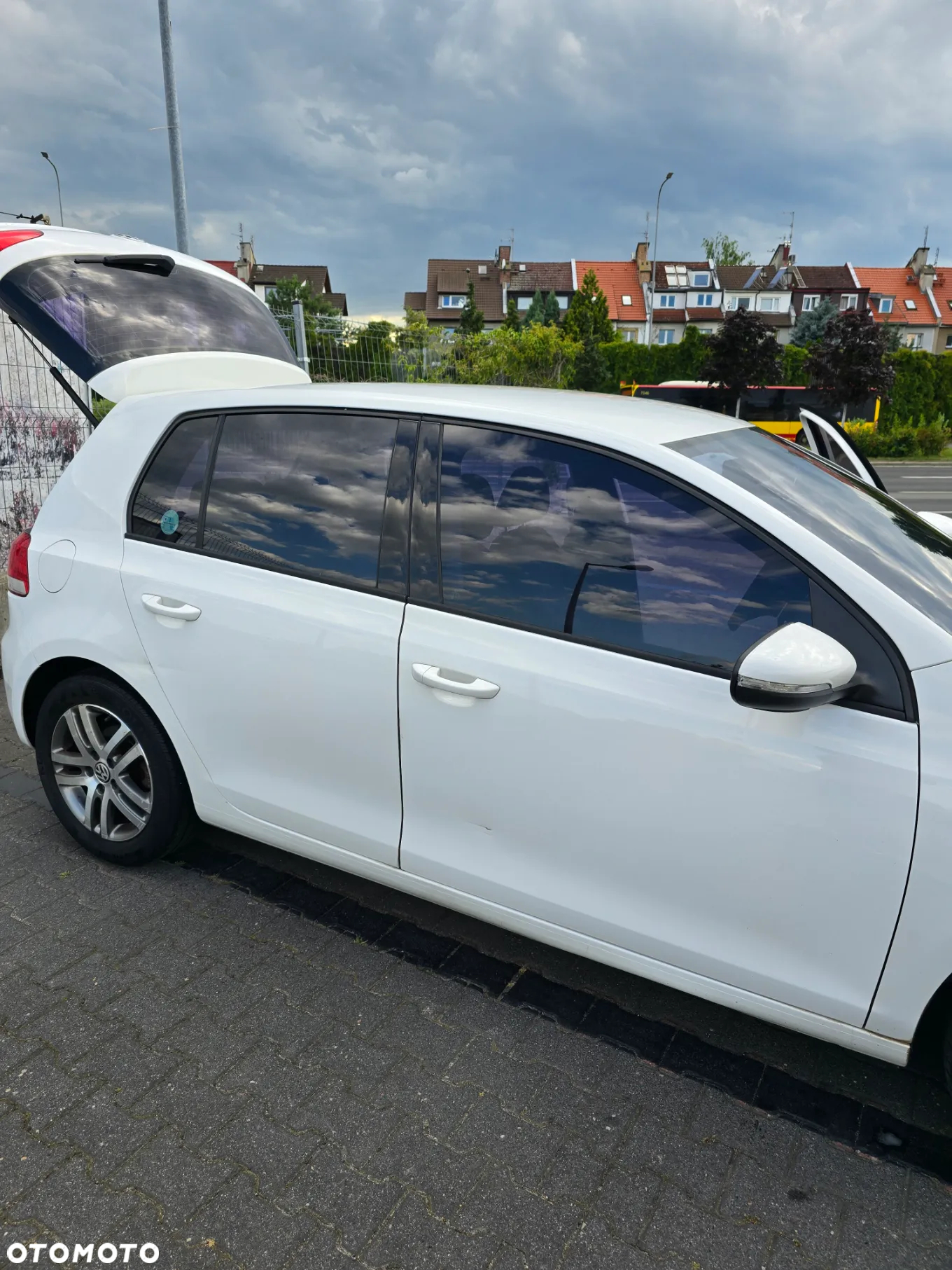 Volkswagen Golf VI 1.6 TDI BlueMot Comfortline DSG - 9