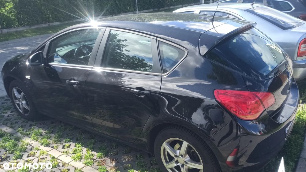 Opel Astra 1.6 Cosmo - 2