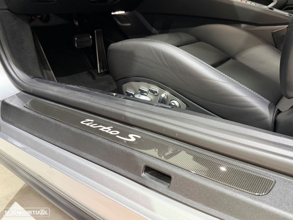 Porsche 911 (991) Turbo S - 23