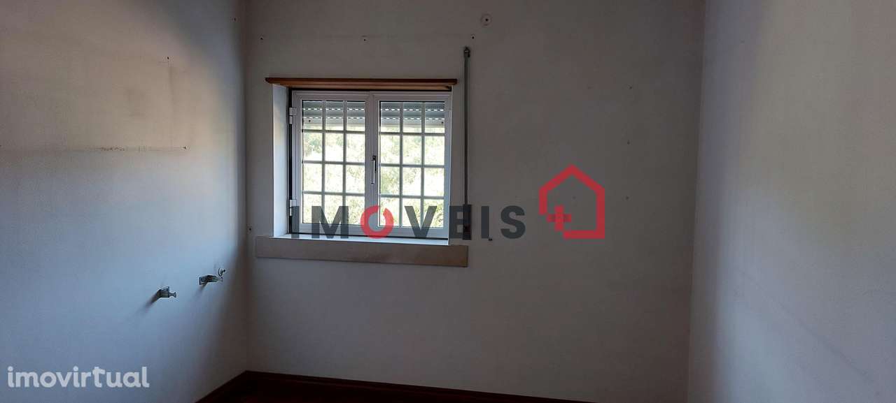 Moradia situada a dois minutos da Cidade de Ourém - Grande imagem: 5/20