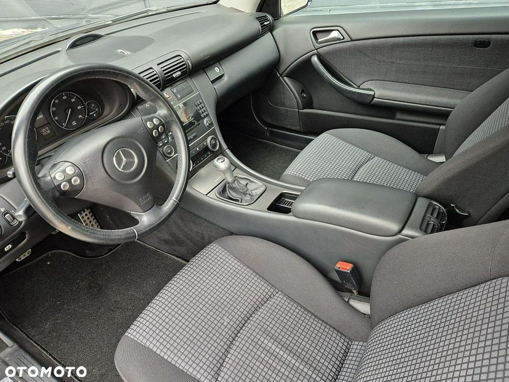 Mercedes-Benz Klasa C 180 Kompressor Sportcoupe - 4