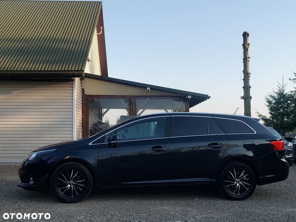 Toyota Avensis - 10