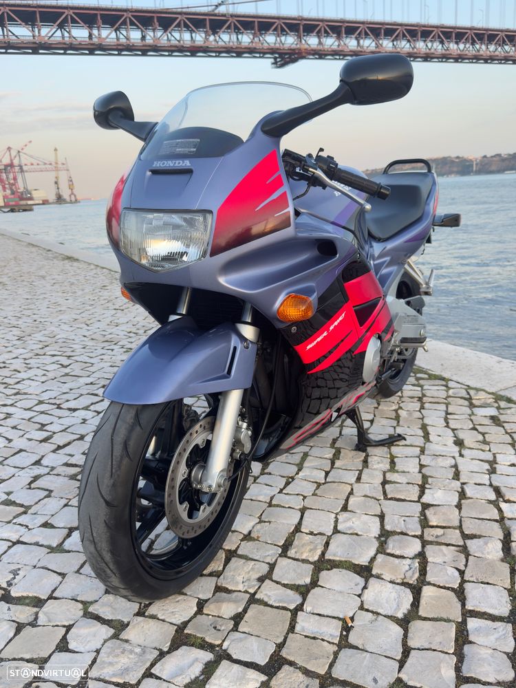 Honda CBR CBR 600F NH1L - 1