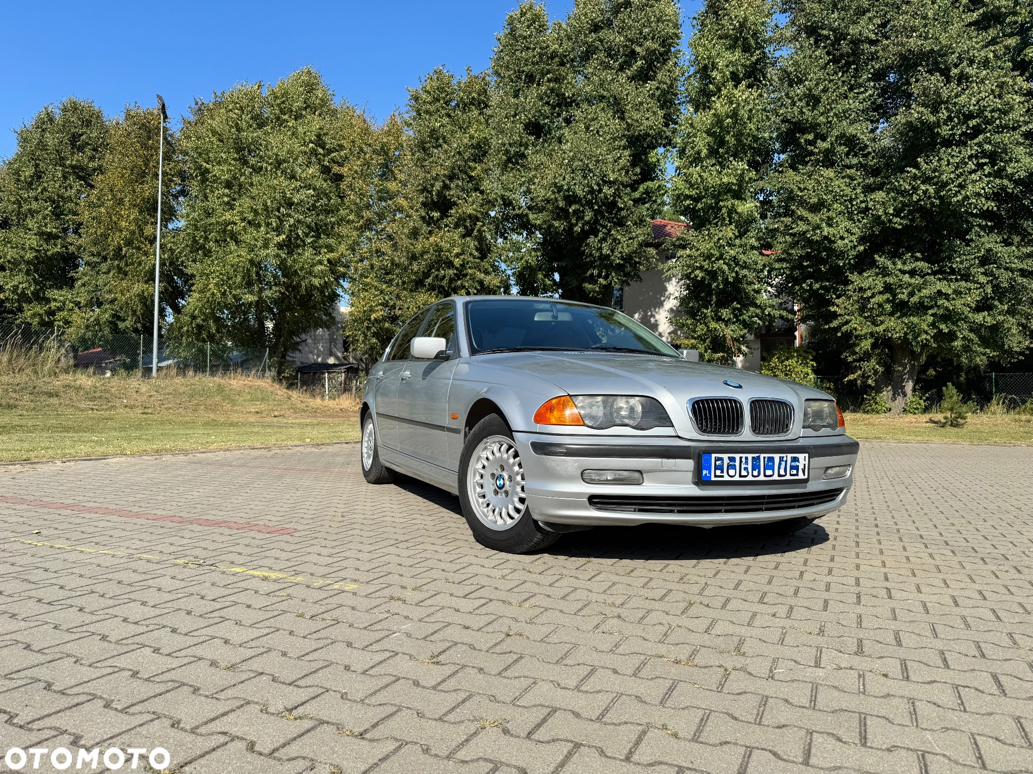BMW Seria 3 323i - 4