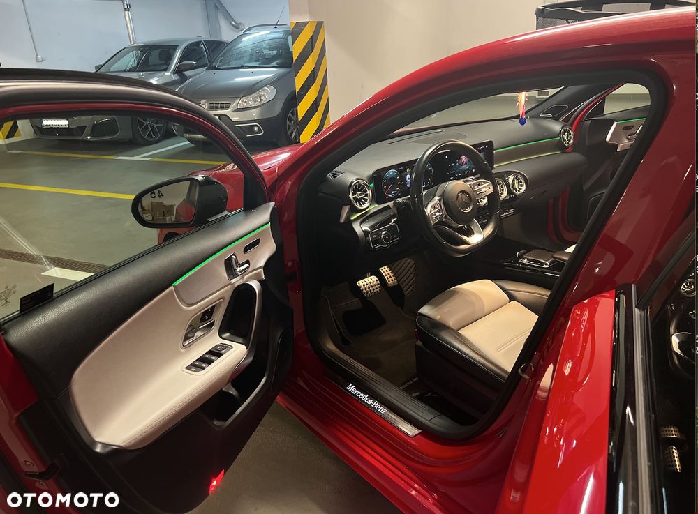 Mercedes-Benz Klasa A 200 AMG Line 7G-DCT - 4