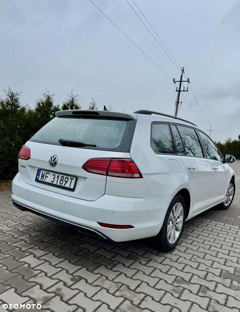 Volkswagen Golf - 5