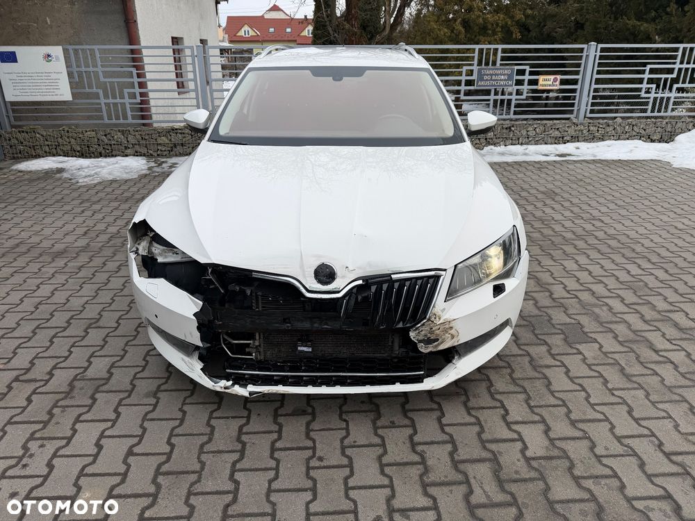 Skoda Superb 2.0 TDI Style DSG - 11