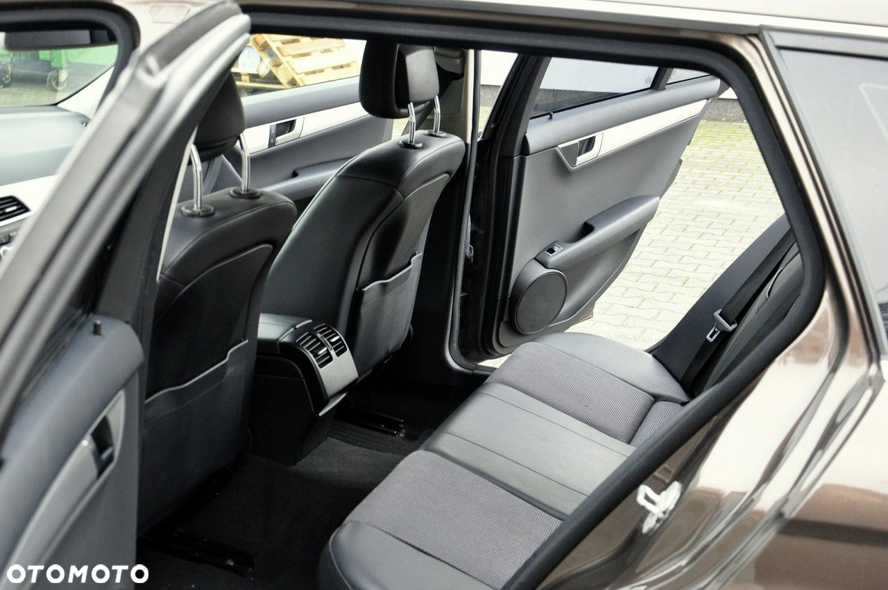 Mercedes-Benz Klasa C 180 T CDI DPF (BlueEFFICIENCY) Elegance - 9