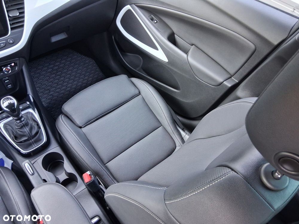 Opel Crossland X 1.2 T 120 Lat S&S - 21