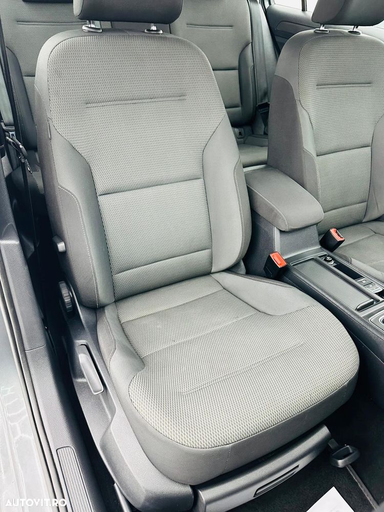 Volkswagen Golf 1.6 TDI SCR DSG Comfortline - 16