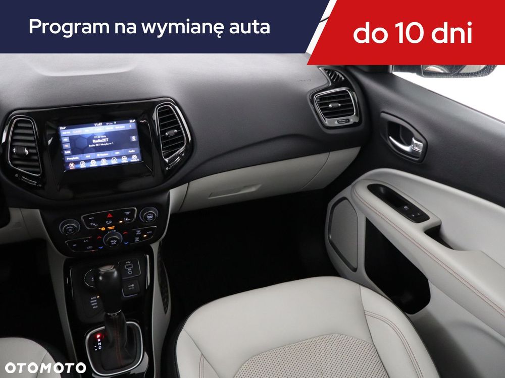 Jeep Compass - 10