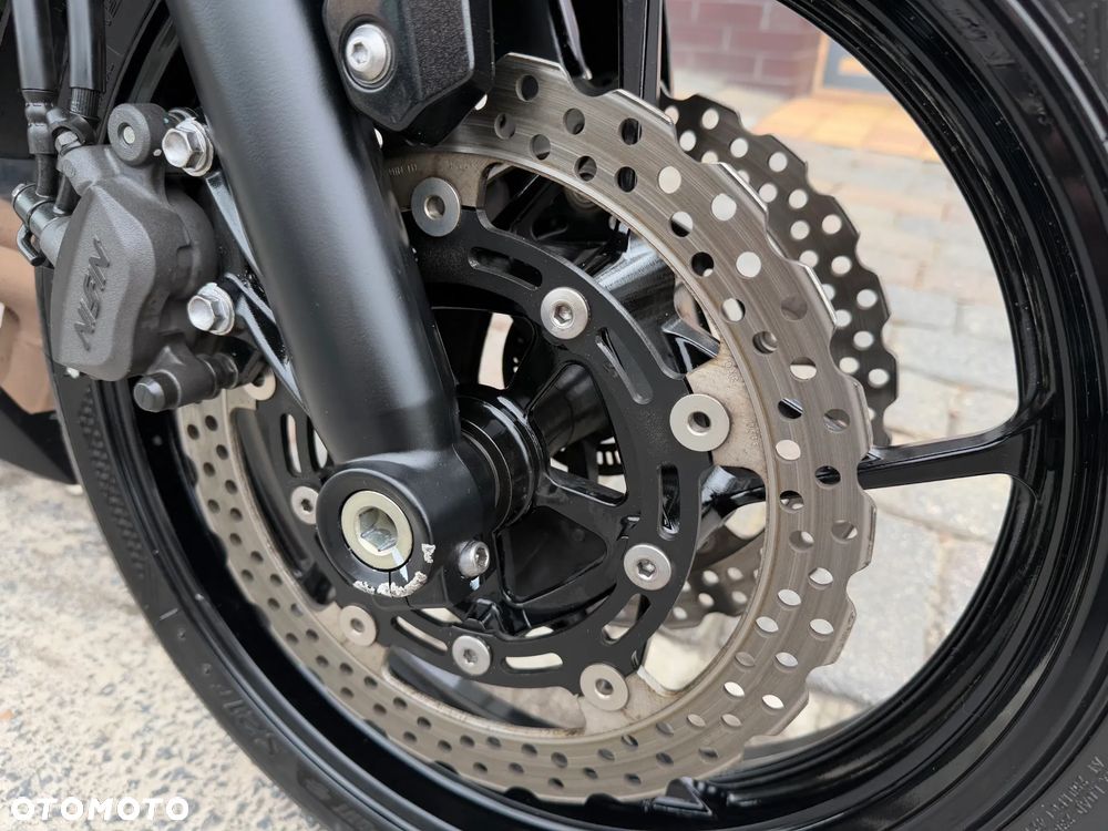 Kawasaki Ninja - 4