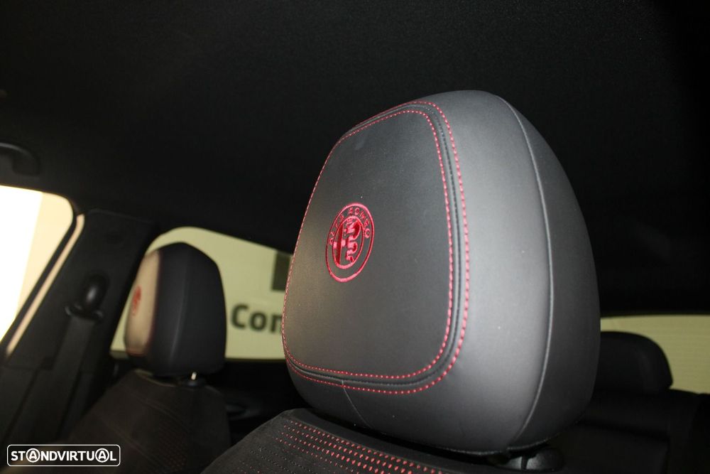 Alfa Romeo Tonale 1.3 Plug-In Hybrid Veloce e-AWD - 34