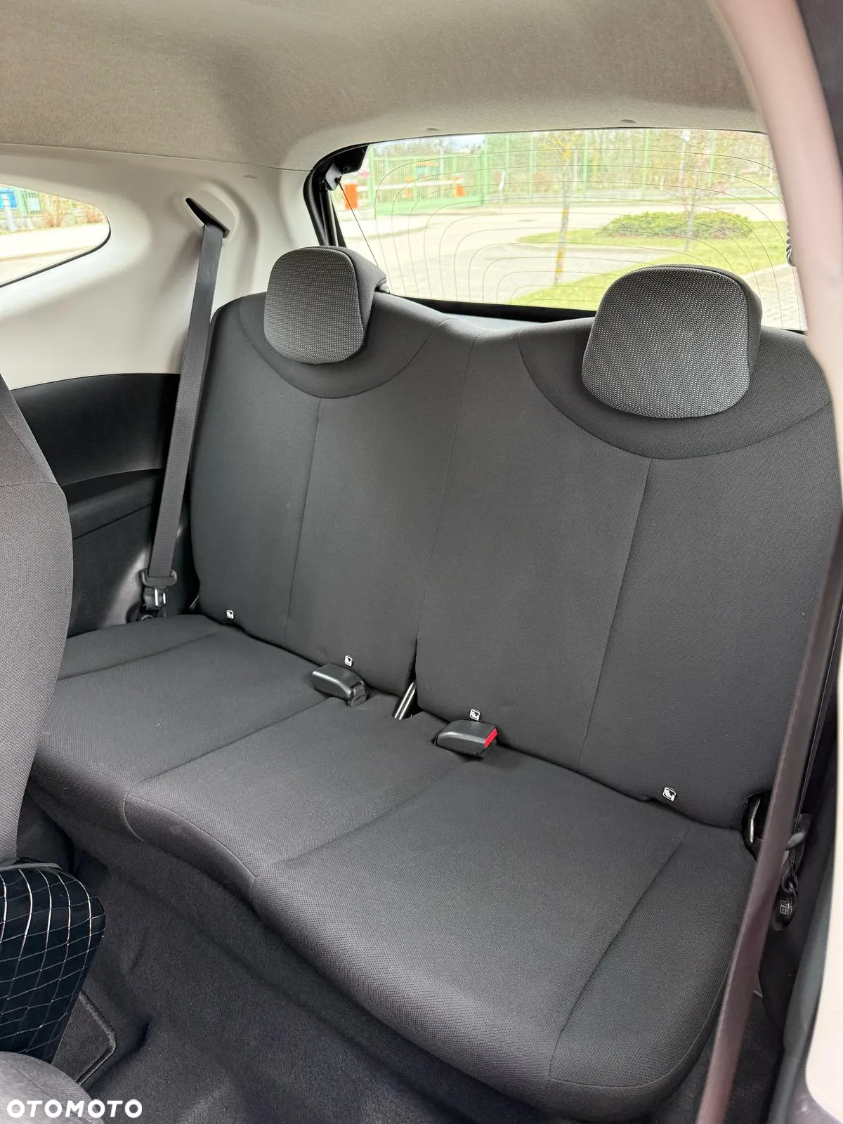 Toyota Aygo x-play - 16