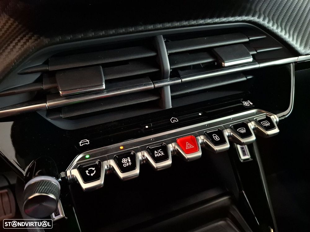 Peugeot e-2008 54 kWh Allure - 17