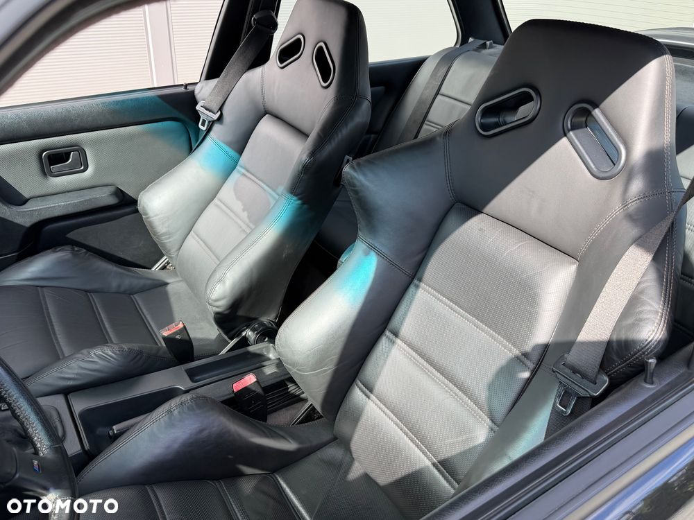 BMW Seria 3 325i - 7