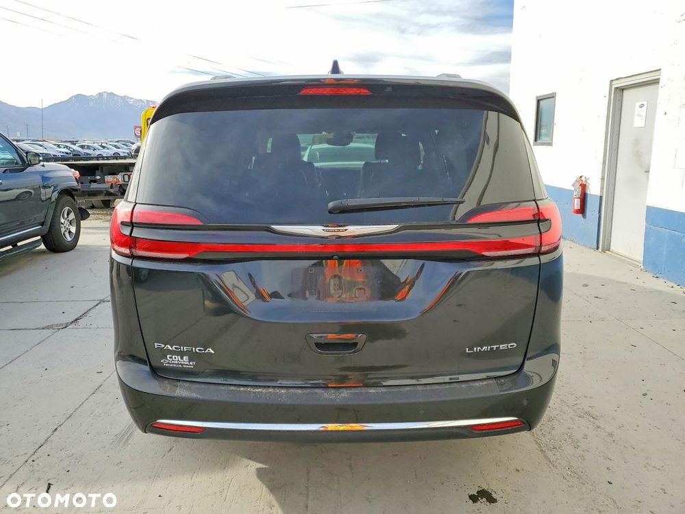 Chrysler Pacifica - 6