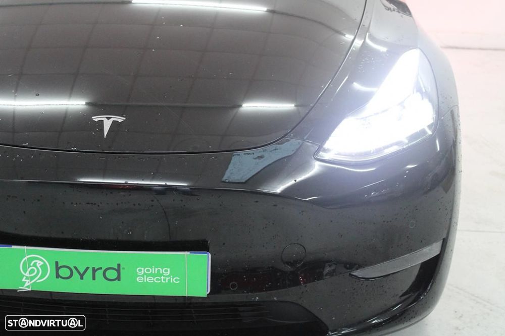 Tesla Model Y Performance AWD - 3