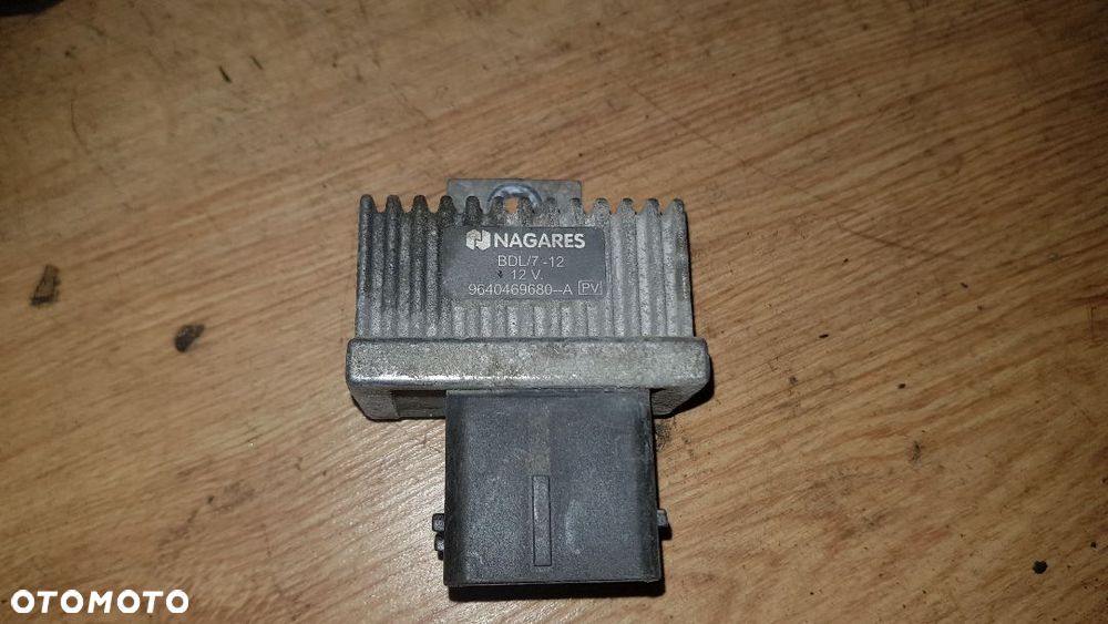 PRZEKAŹNIK ŚWIEC ŻAROWYCH RENAULT CLIO III  KOLEOS TRAFIC - 1