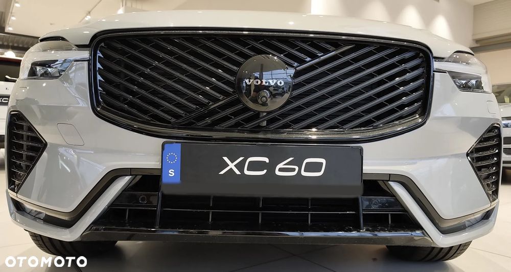 Volvo XC 60 B5 B AWD Ultimate Black Edition - 17
