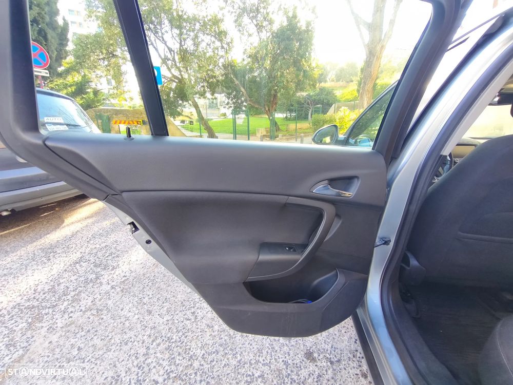 Opel Insignia Sports Tourer 2.0 CDTi Executive S/S - 20