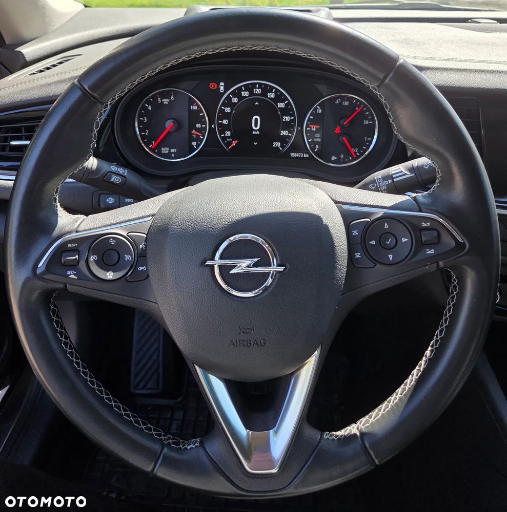 Opel Insignia - 11