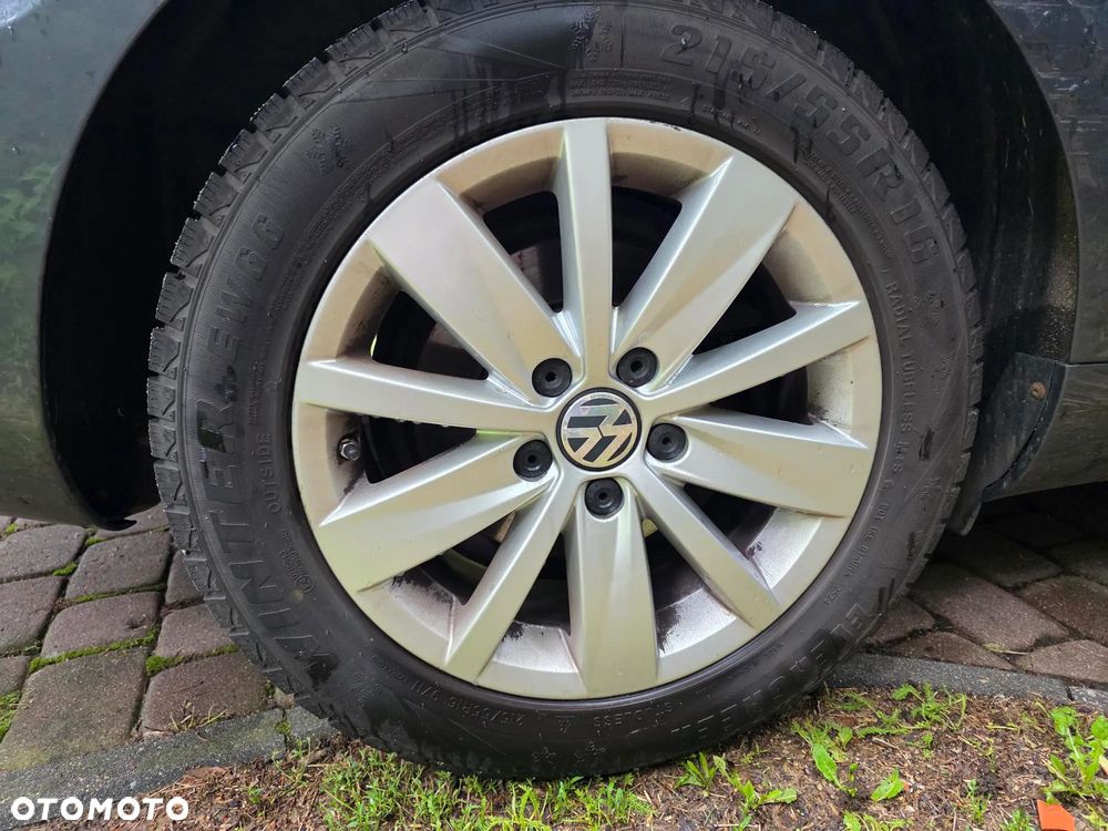 Volkswagen Passat 1.6 TDI DPF BlueMot Highline - 5