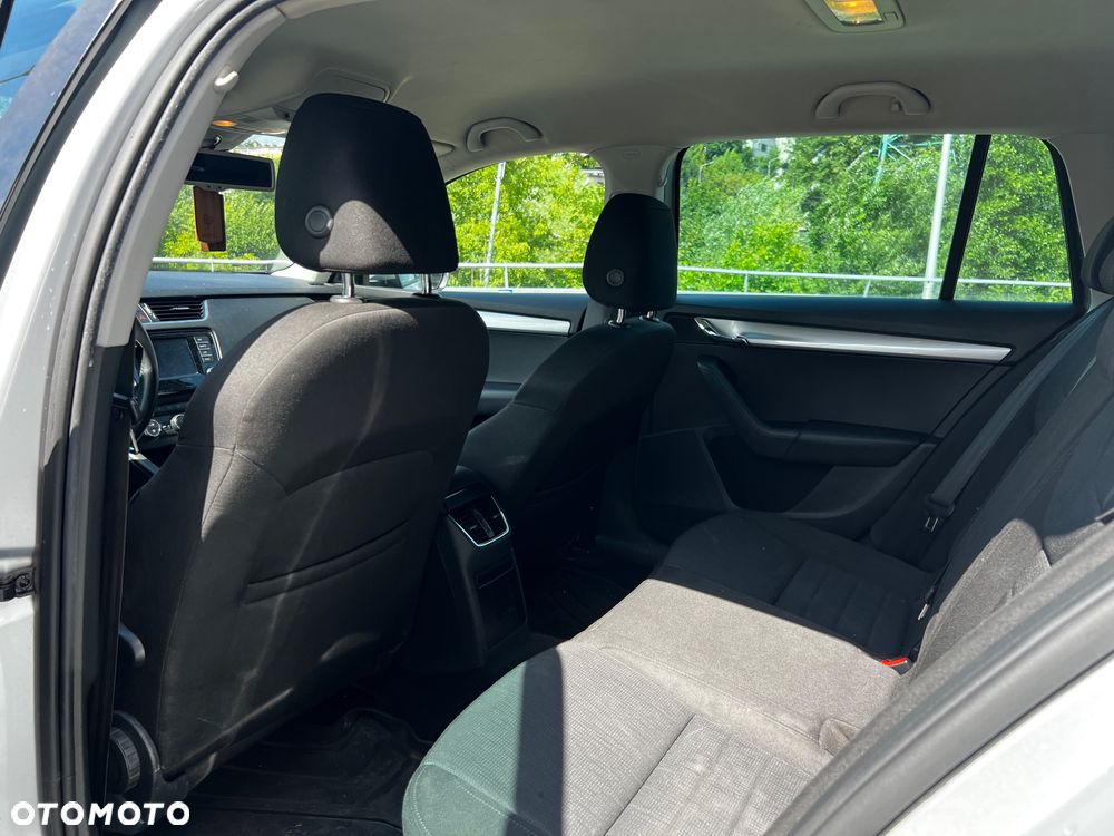 Skoda Octavia 2.0 TDI Elegance DSG - 10