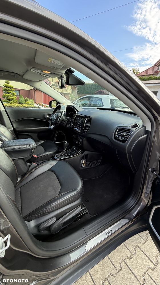 Jeep Compass - 12