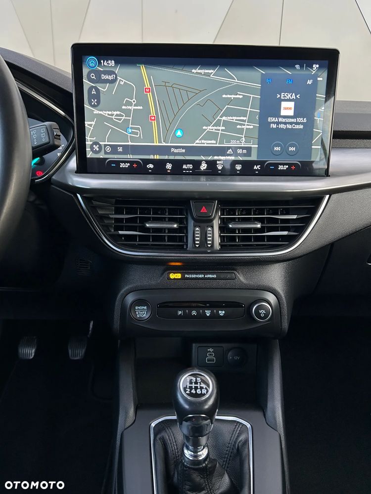 Ford Focus 1.0 EcoBoost Titanium Design - 22