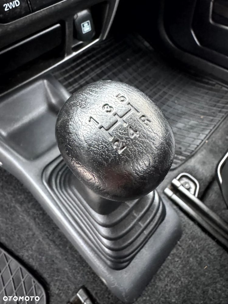 Suzuki Jimny - 12