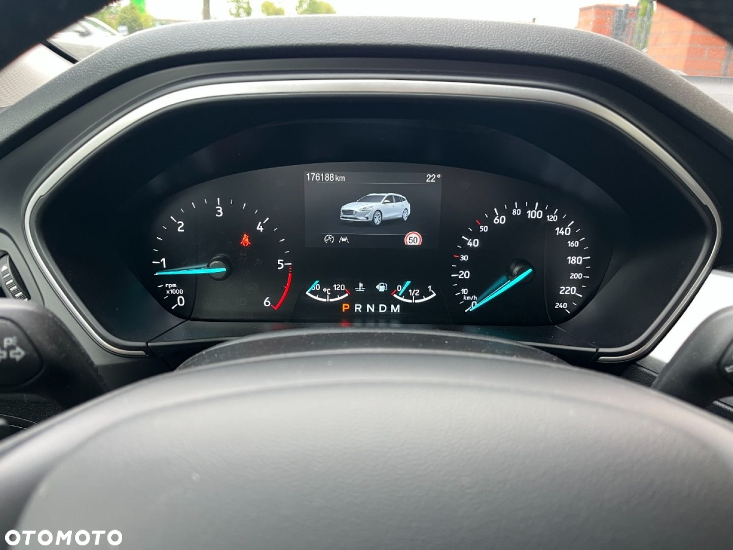 Ford Focus Turnier 1.5 EcoBlue Start-Stopp-System TITANIUM - 9