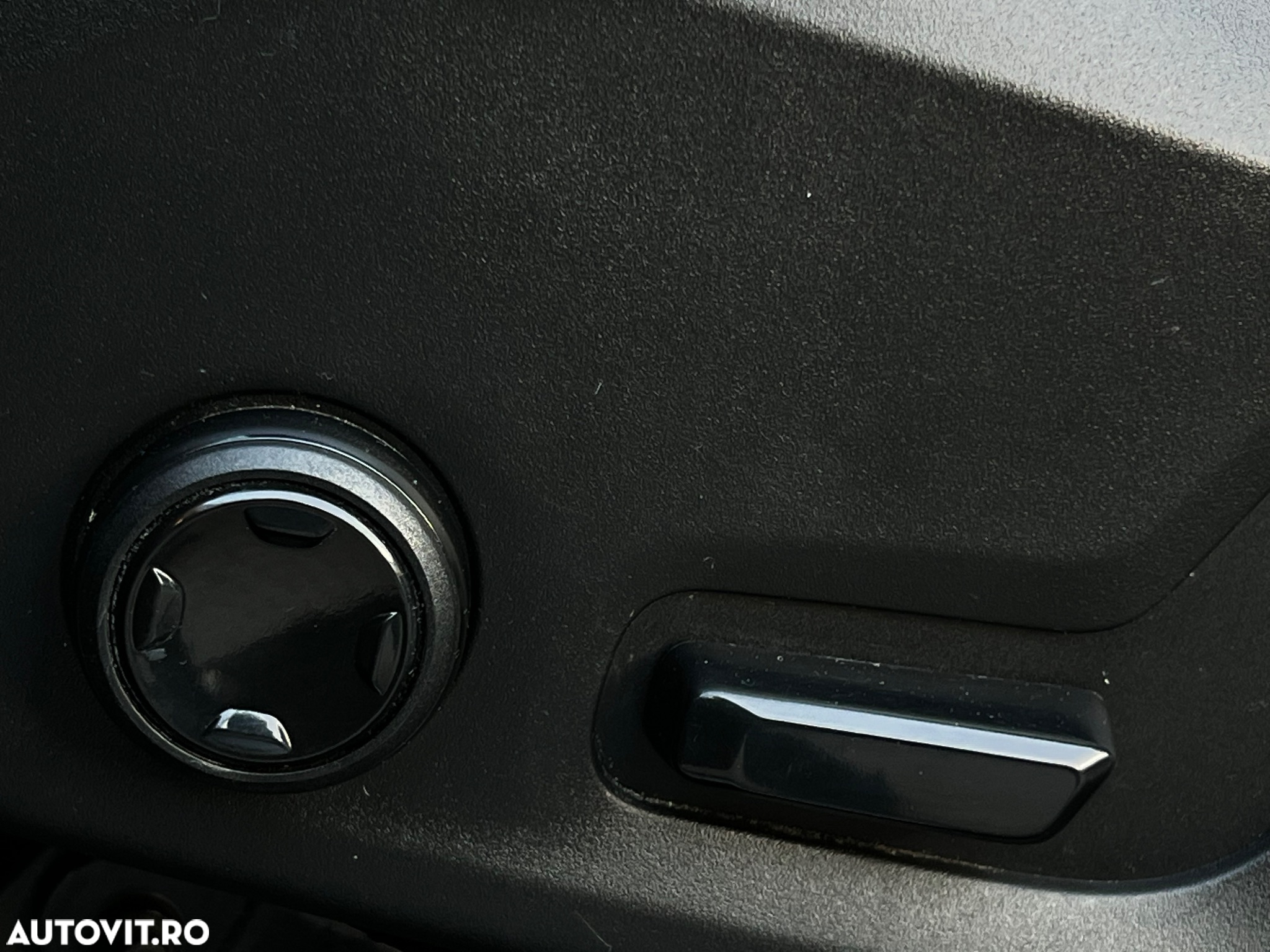 Volvo XC 60 D4 AWD Geartronic RDesign - 35