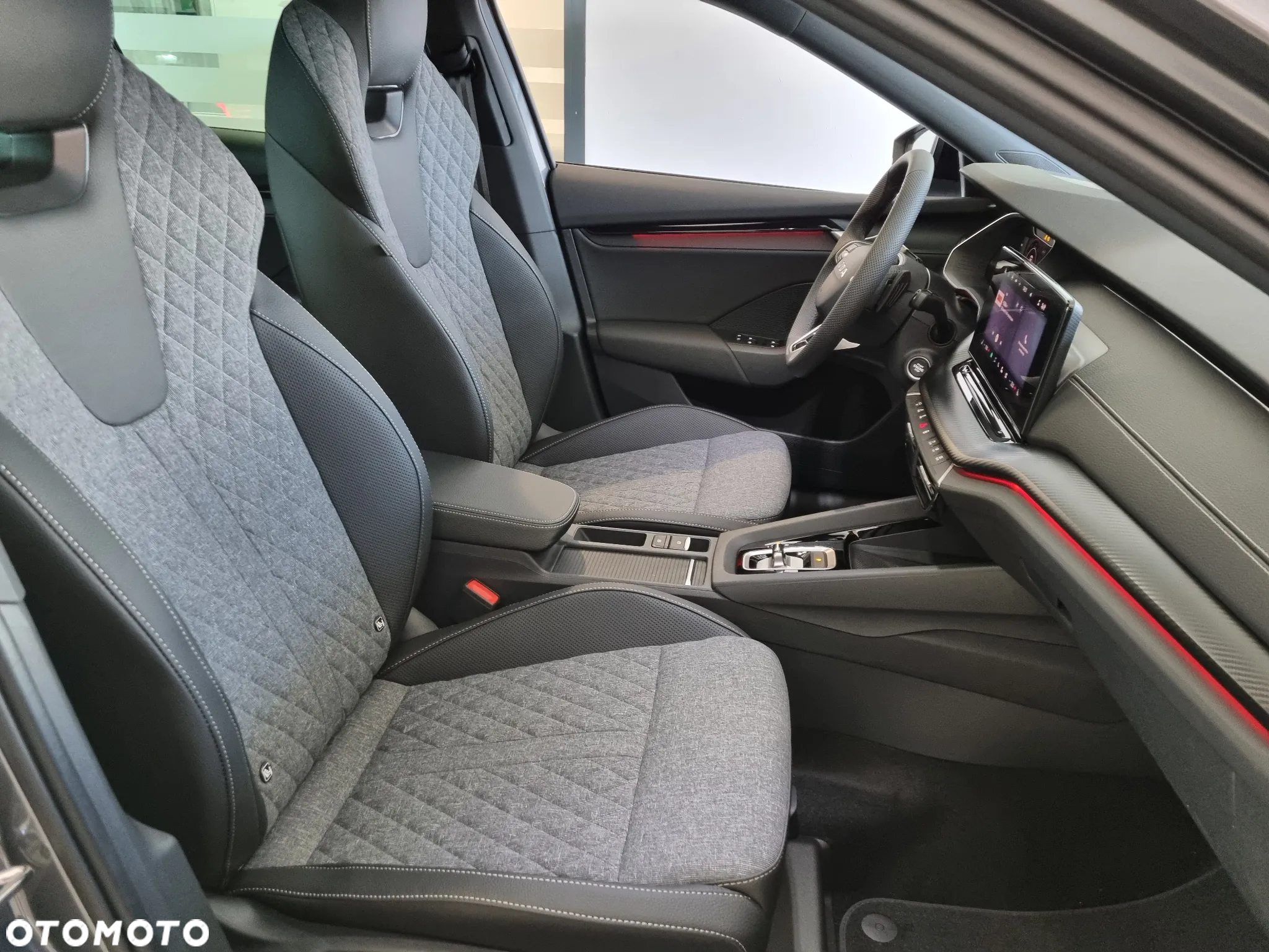 Skoda Octavia 1.5 TSI mHEV Sportline DSG - 23