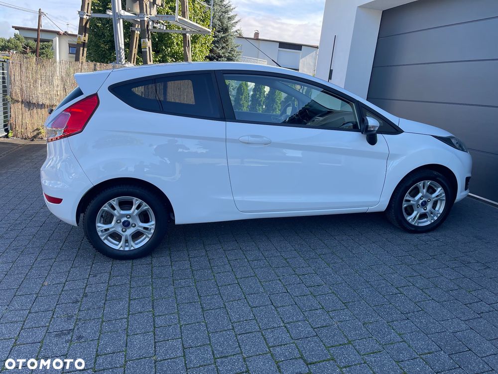 Ford Fiesta 1.25 Celebration - 30