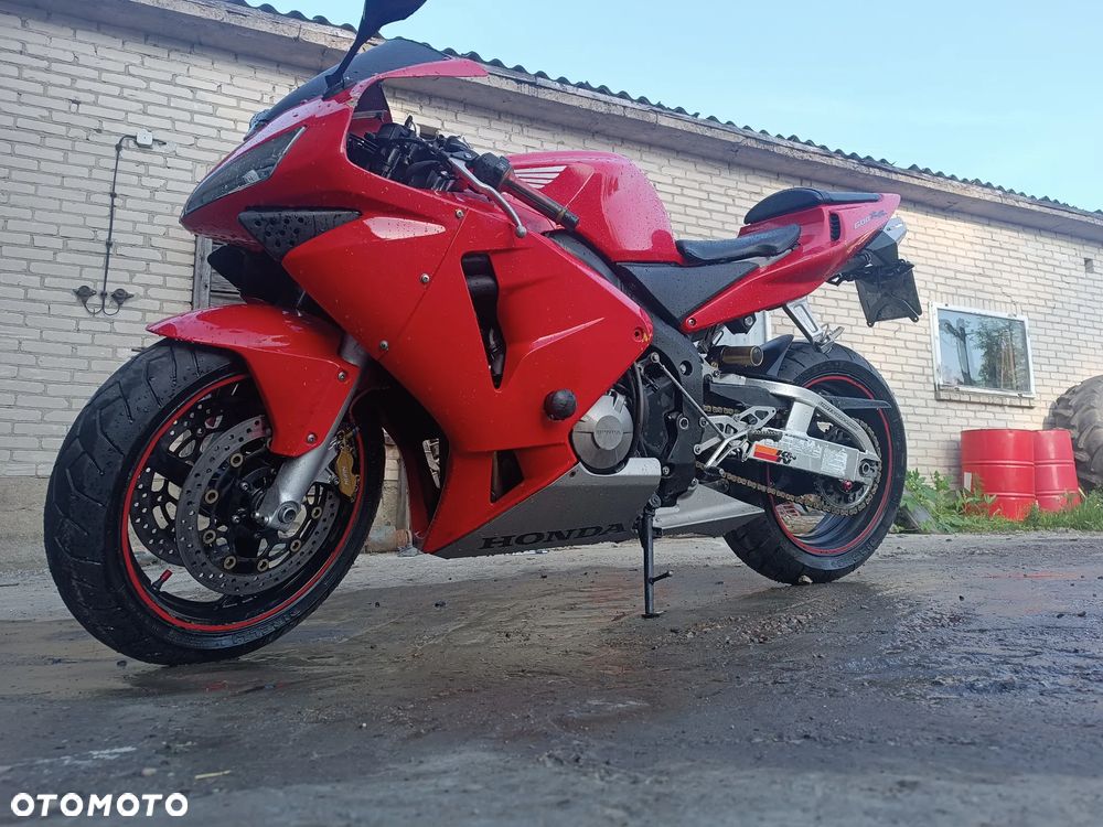 Honda CBR - 9