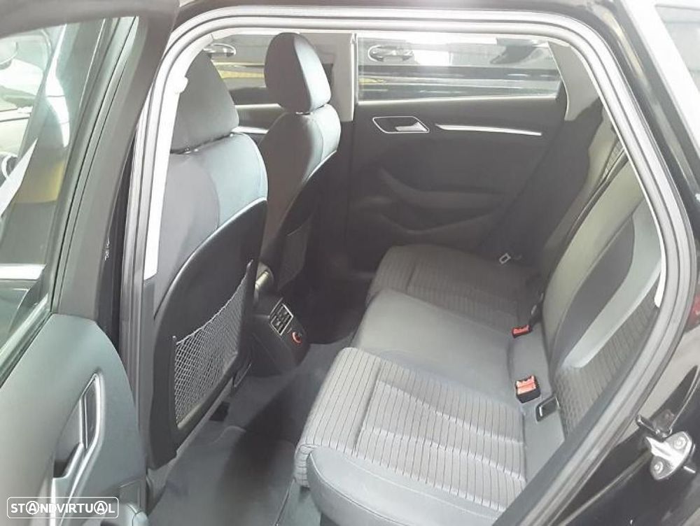 Audi A3 Sportback - 3
