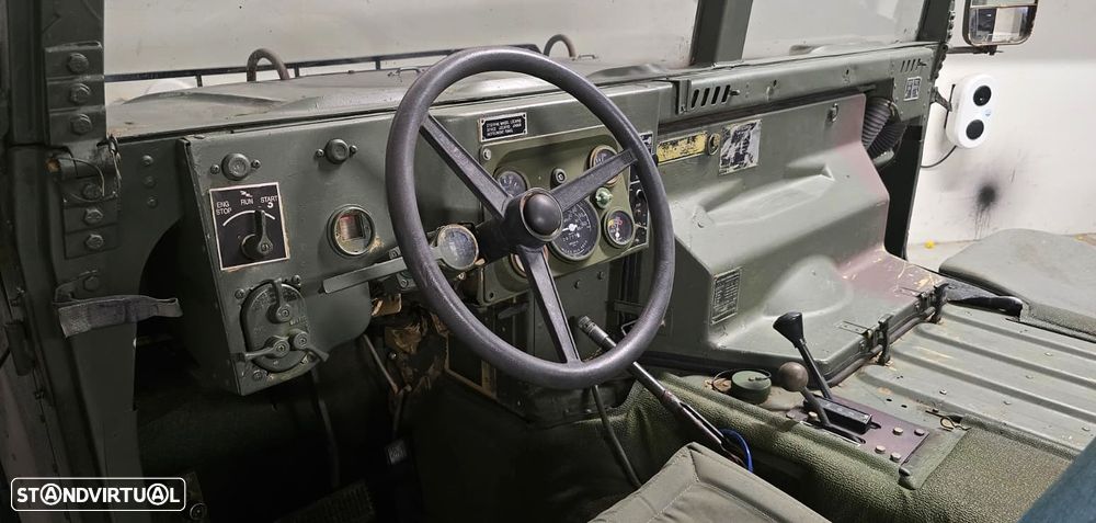 Hummer H1 Humvee - 5